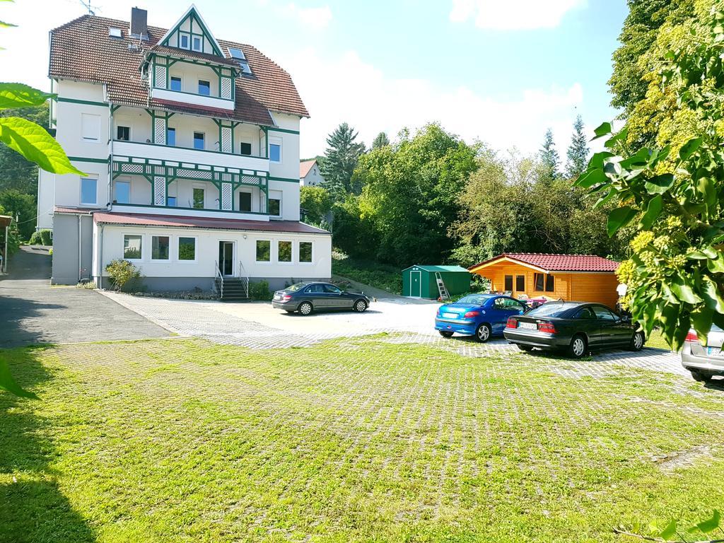 Отель Haus Erika Бад-Зоден-Аллендорф Экстерьер фото